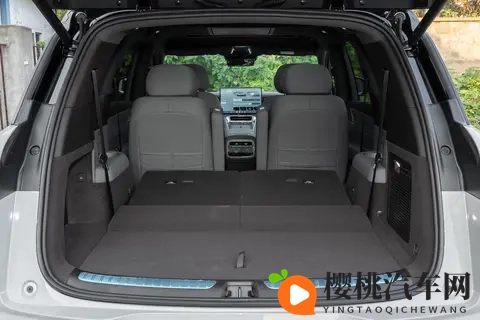 比亚迪又出狠货，腾势N8L大六座SUV，豪华又实用，值得拥有!-3