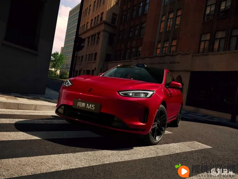 一字马憋着尿练五小时舞蹈:舞蹈练习苦中求,一字马忍尿坚持五小时-1