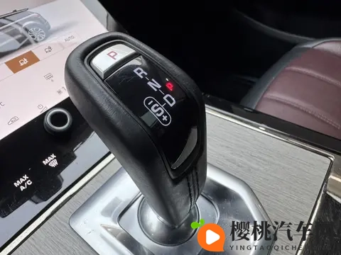 路虎揽胜极光：准新一手车，175万公里，189万代步香不香？-2