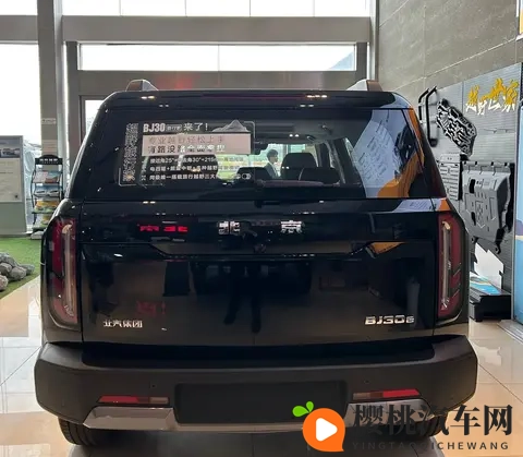 年轻人的“全能座驾”！BJ30旅行家如何拿捏“可城可野”？-3