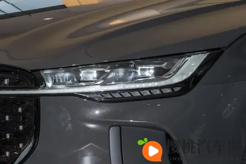 林肯Z配置差异化分析,混动、纯燃油具体该怎么选?-1