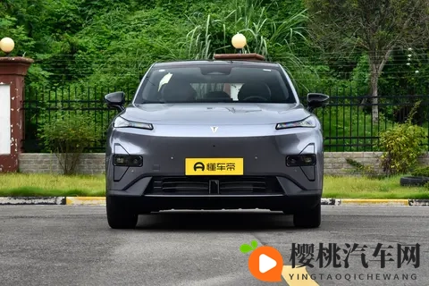 深度体验深蓝S05:没想到它这么香,620km续航+15分钟超充!-1