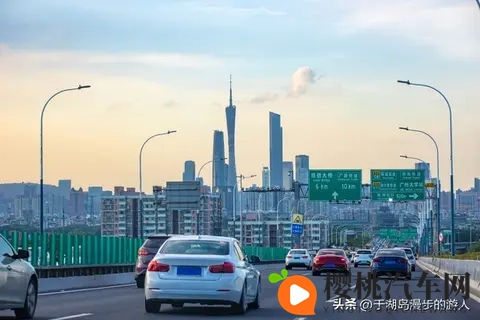 新手开车不慌!3步适配+4控车准则,避5个致命坑,1周练出稳手感-1