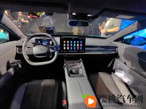 东风奕派eπ007+售1399万起，37秒破百-2