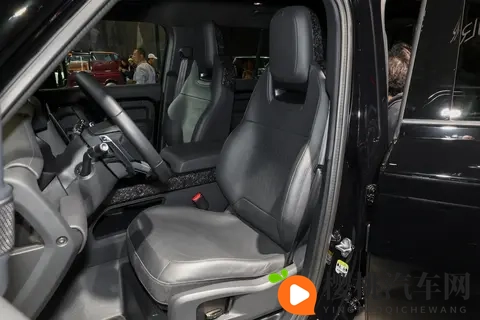 全能硬派 SUV 天花板?路虎卫士选买攻略戳这里!-1