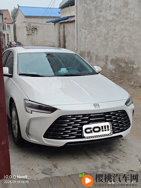 男生女生一起在床上打扑克:汽车生活新趋势:驾驶乐趣融入日常生活-3