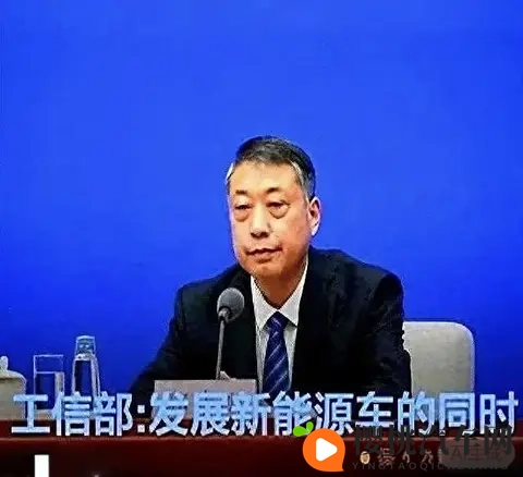 续航腰斩、排队充电,谁在硬撑?-2