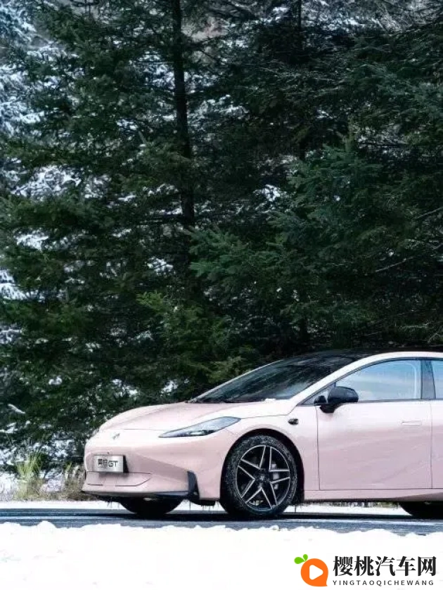 男生女生打扑克网站：男女共战扑克牌游戏平台-2