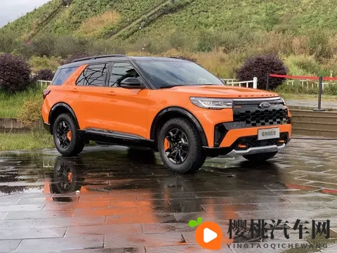 全新福特探险者昆仑穿越版上市,出厂即改装,圆城市佬的越野梦-1