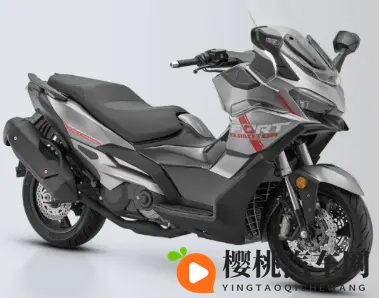 钱江550双缸踏板来了-1