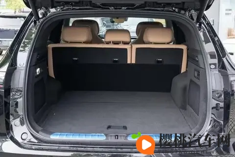 1898万起，家用SUV就该选它！性能、舒适、智能都拉满-1