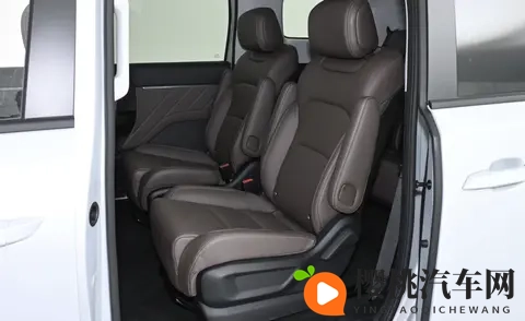 五菱星光730 PHEV：豪华配置+超强续航，仅需1068万-3