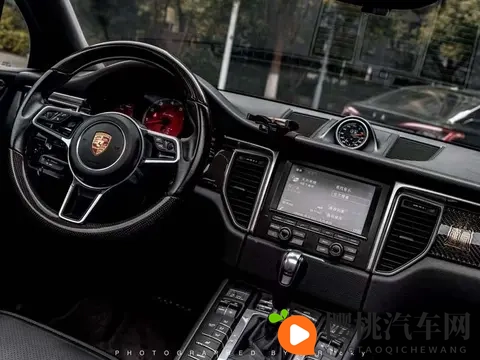 漂亮人妻洗澡被强公BD:梦幻之翼豪华轿车:引领高品质生活潮流-3