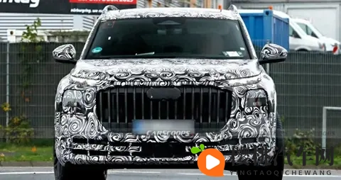 做妓奶头被客人玩得又大:为客提供服务后胸部变大引关注-1