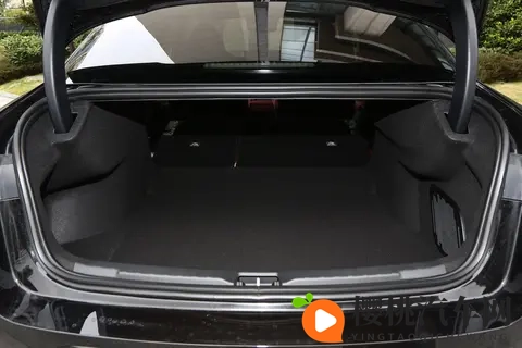 10万级家轿市场迎来“破局者”？体验领克03 2026款15TD DCT Plus-1