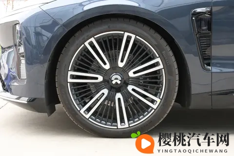 超越期待的行政新标杆:蔚来ET9签名版如何以技术重构旗舰价值-2