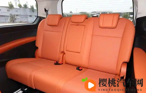 老北汽也凑热闹MPV,锐胜M8增程版预售1698万起,贵不贵?-2