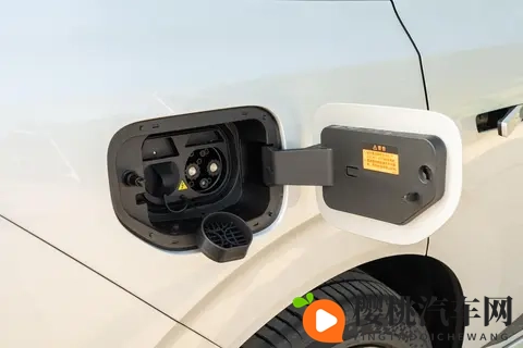 20万以内新能源SUV选购考量,2026款eπ008五座版深度体验-2