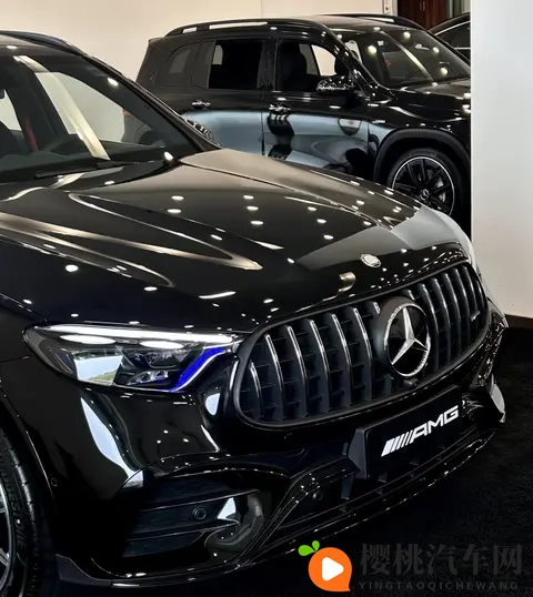 2026款AMG C43 4MATIC上市:价格下探与配置调整背后的性能逻辑-1
