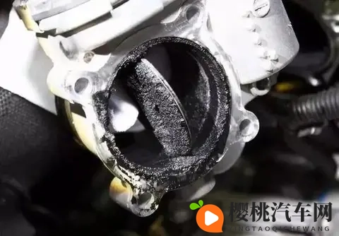 发动机进气系统积碳成因与免拆清洗技术深度解析-1