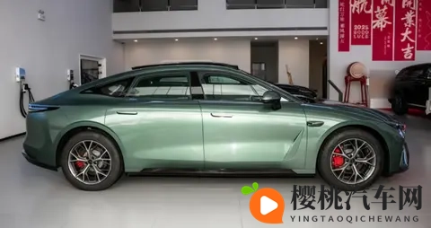 奇瑞2026款Exlantix ES续航突破860公里，智能驾驶再升级-3