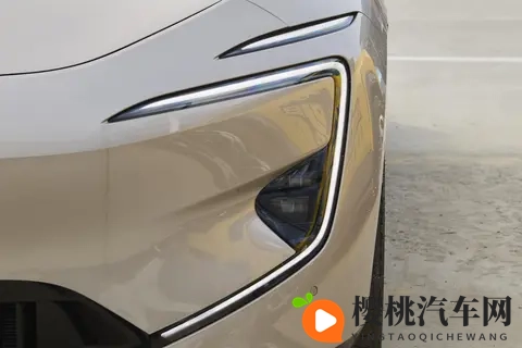 阿维塔又出新车！标配4颗激光雷达+华为乾崑ADS 4，限时2599万起-2