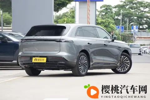 打破续航焦虑！2025款星纪元ET亮相 1615km综合续航+零重力座椅-1