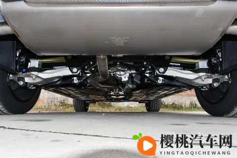 领克09对比哈弗H9，谁更适合家用？谁更适合越野？-3