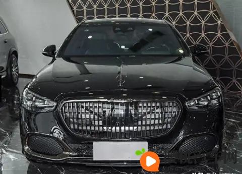 落地价格超404万！60T+612马力＋熏黑轮毂！这台奔驰车确实少见-1