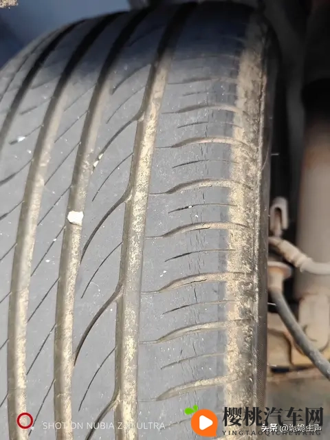 轮胎面磨损到什么程度就该换了？-1