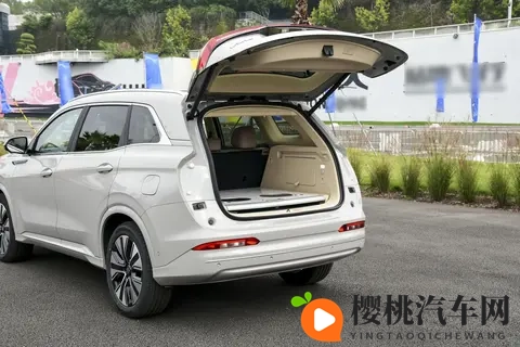 预售1398万,超长续航+四驱,带你看第三代蓝电E5 PLUS-2