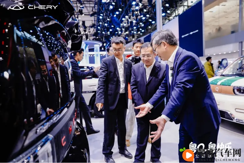 全新QQ3与全新冰淇淋亮相广州车展-1