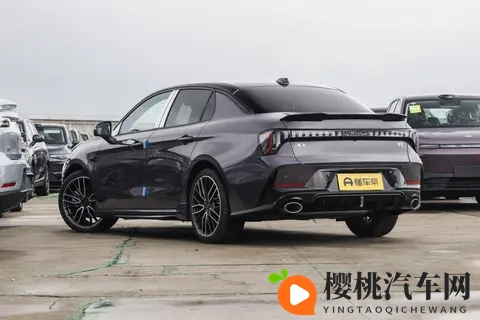 领克03 2026款 20TD AT Ultra:性能与智能兼备的紧凑型轿车-3