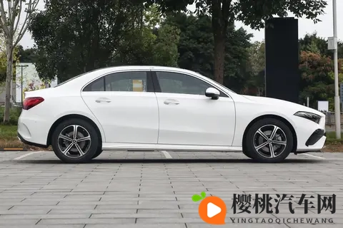 2025款奔驰A级：车型配置对比与选买建议-2
