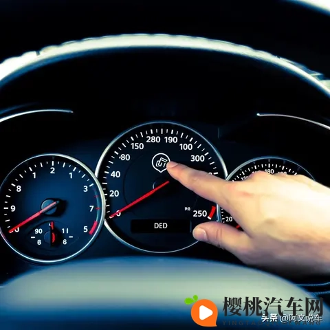 救命还省钱！这8个汽车隐藏功能，90%的车主开到报废都不知道！-1