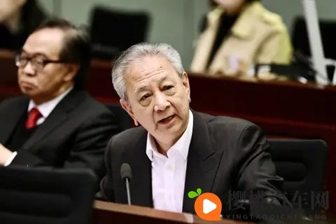 粤车南下︱内地司机违规收告票跑路如何执法?易志明回应-2