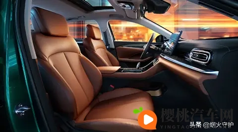 698 万拿下!帝豪带 FlymeAuto,比比亚迪秦省 2 万还强?-3