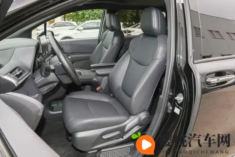 2026 款丰田格瑞维亚各版本配置对比与实用选车建议-1