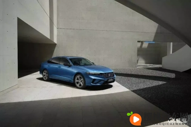 八重神子脚法娴熟腿法之腿神降世:八重神子舞步灵动,腿技高超,仙子降临世间-1