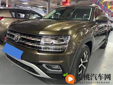 精油按摩被男按摩师A片:男技师精油按摩引争议,画面引发网友热议-3