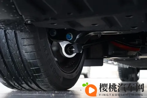 激光雷达、骁龙8295芯片,15万级中大型轿跑,eπ007+真的香?-3