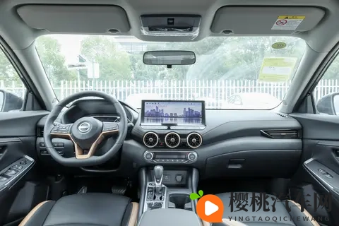 轩逸直接卷哭家轿！起售低至6万出头+终身质保，大空间太舒服-1