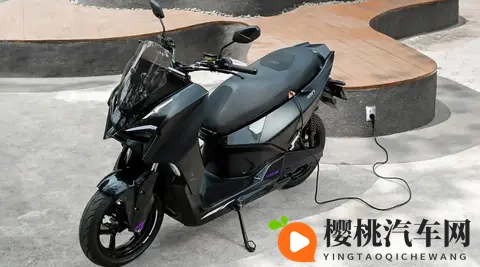 宝马做背书?这款150km续航大踏板即将亮相米兰展-1