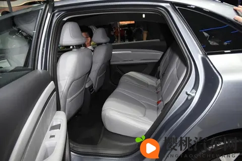 13万级电轿二选一!小鹏MONA M03 VS 长安启源A06,选谁划算?-3