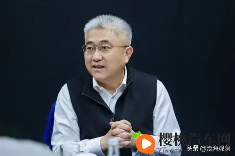 奔驰连夜官宣:纯电CLA限时低价上市!新能源价格战迎来终极Boss-2