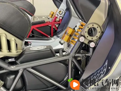 2025米兰展,全新意塔杰特Roadster 400再次惊艳突破!-2