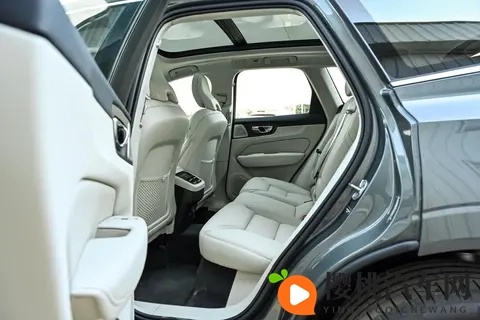 豪华品牌、全时四驱、降价15万,沃尔沃XC60拿出诚意,配20T+8AT-2