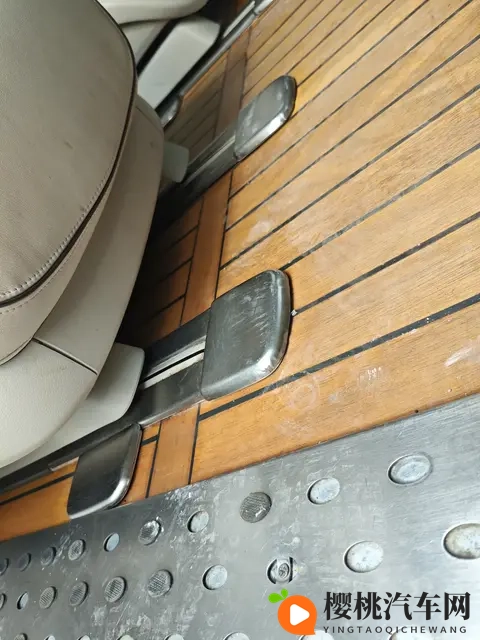 二手别克GL8：22款陆上公务舱，6万公里，1399万宜商宜家！-2