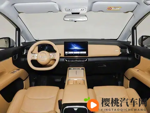 置换补贴价710万元起！五菱星光730上市-3