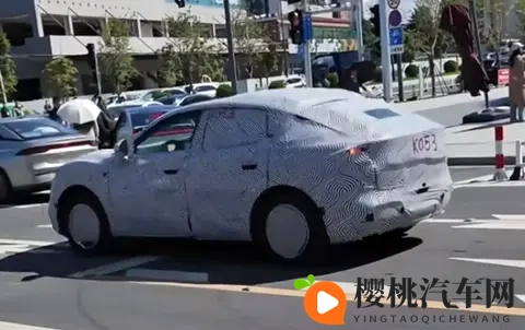 小鹏MONA SUV谍照曝光，采用轿跑造型-2